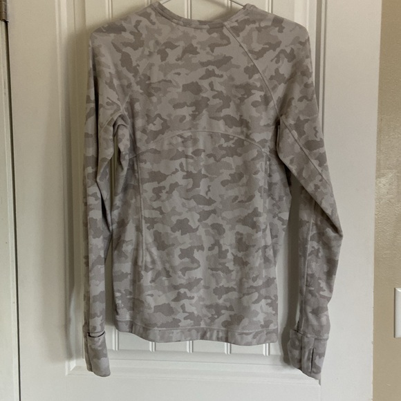 Lululemon Ready to Rulu top, sz 12 - Picture 4 of 6